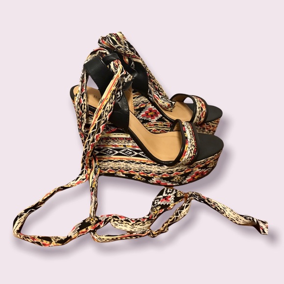 BAMBOO Women’s Black/Pink Geometric Strappy Aztec Wedges size 6 - Picture 5 of 7